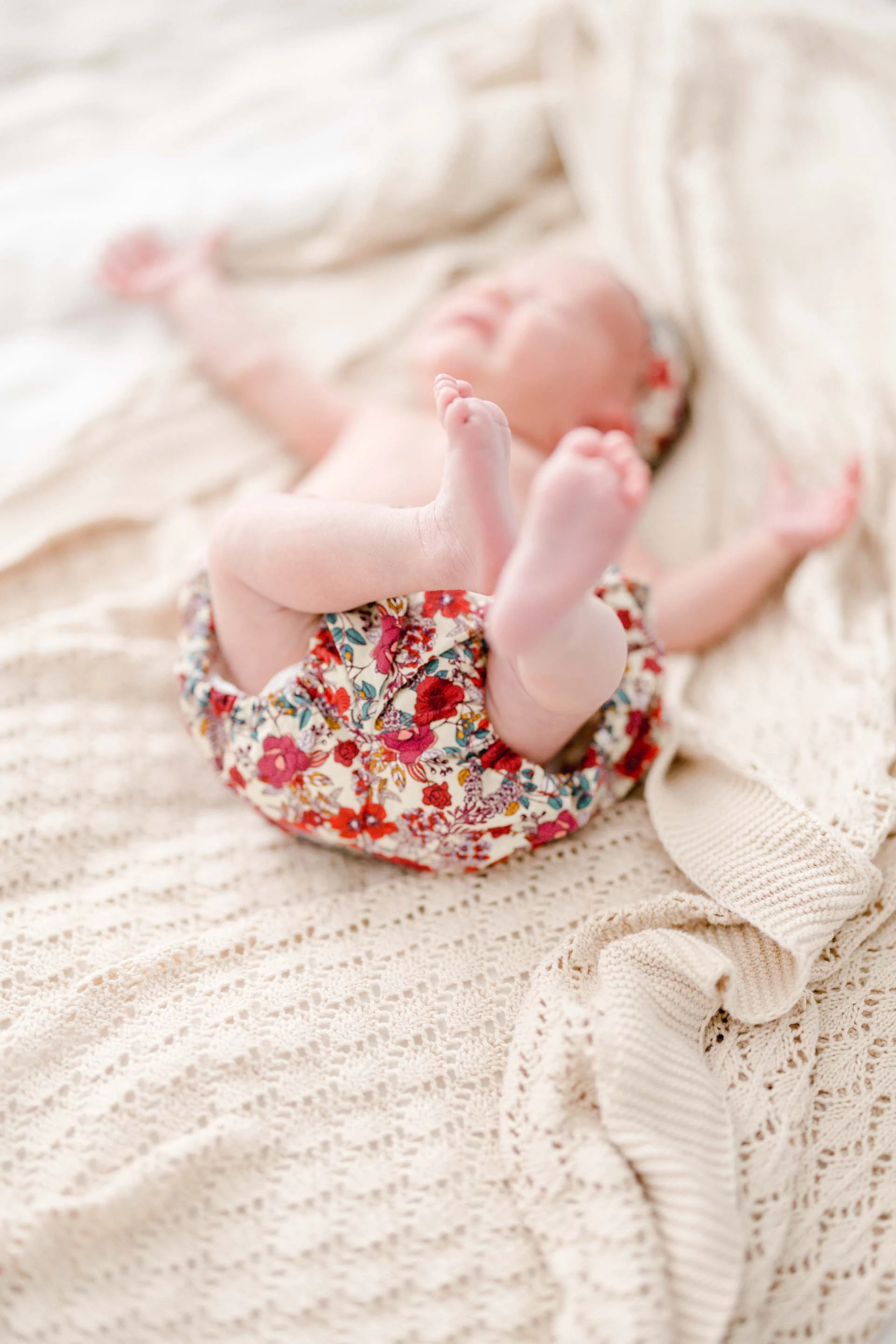 enfant marron gris bébé